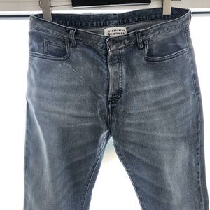 ❌SOLD❌Maison Martin Margiela Light Blue Slim Paint Splatter Jeans